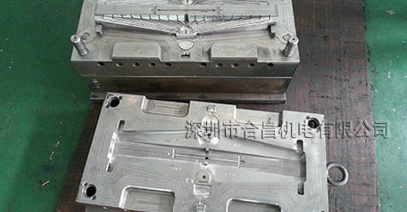 润东方环保空调分水器模具